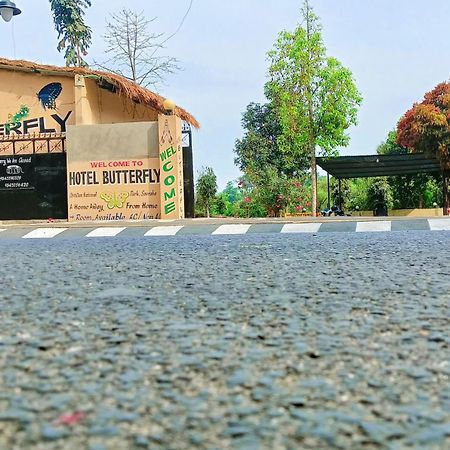 Hotel Butterfly - Peaceful Garden For Nature Lovers Sauraha Exterior foto